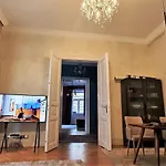 R64 - Classy & Spacious Home Near Villa District