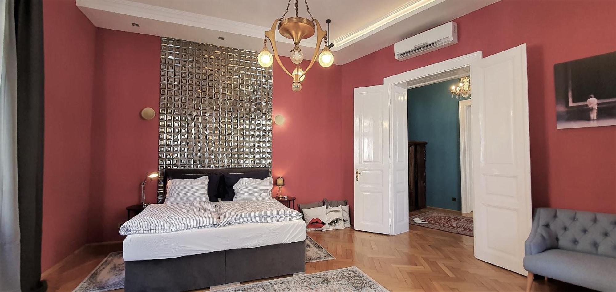 Apartment R64 - Classy & Spacious Home Near Villa District Budapest